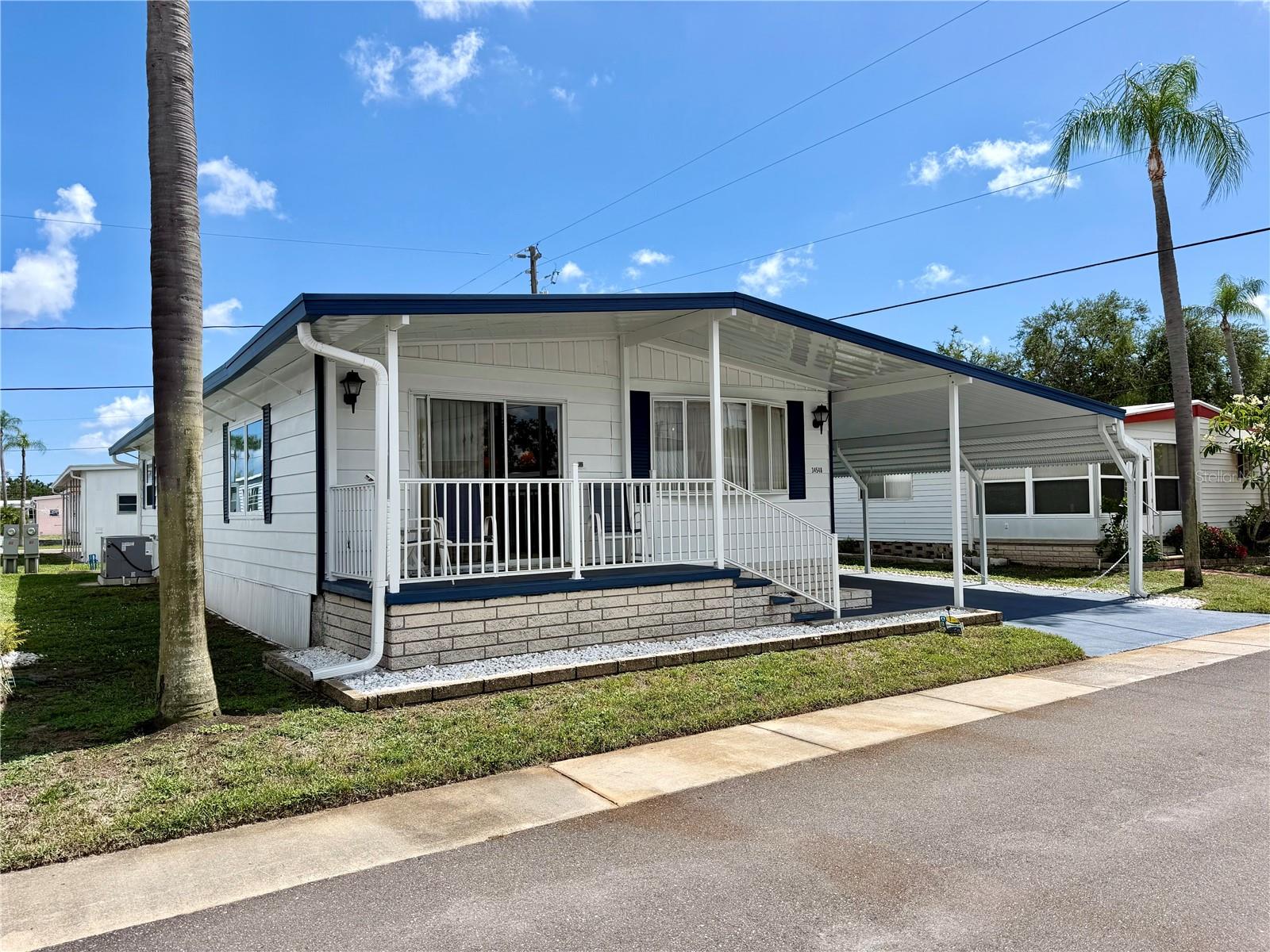 34548 VIOLET DR N photo 2