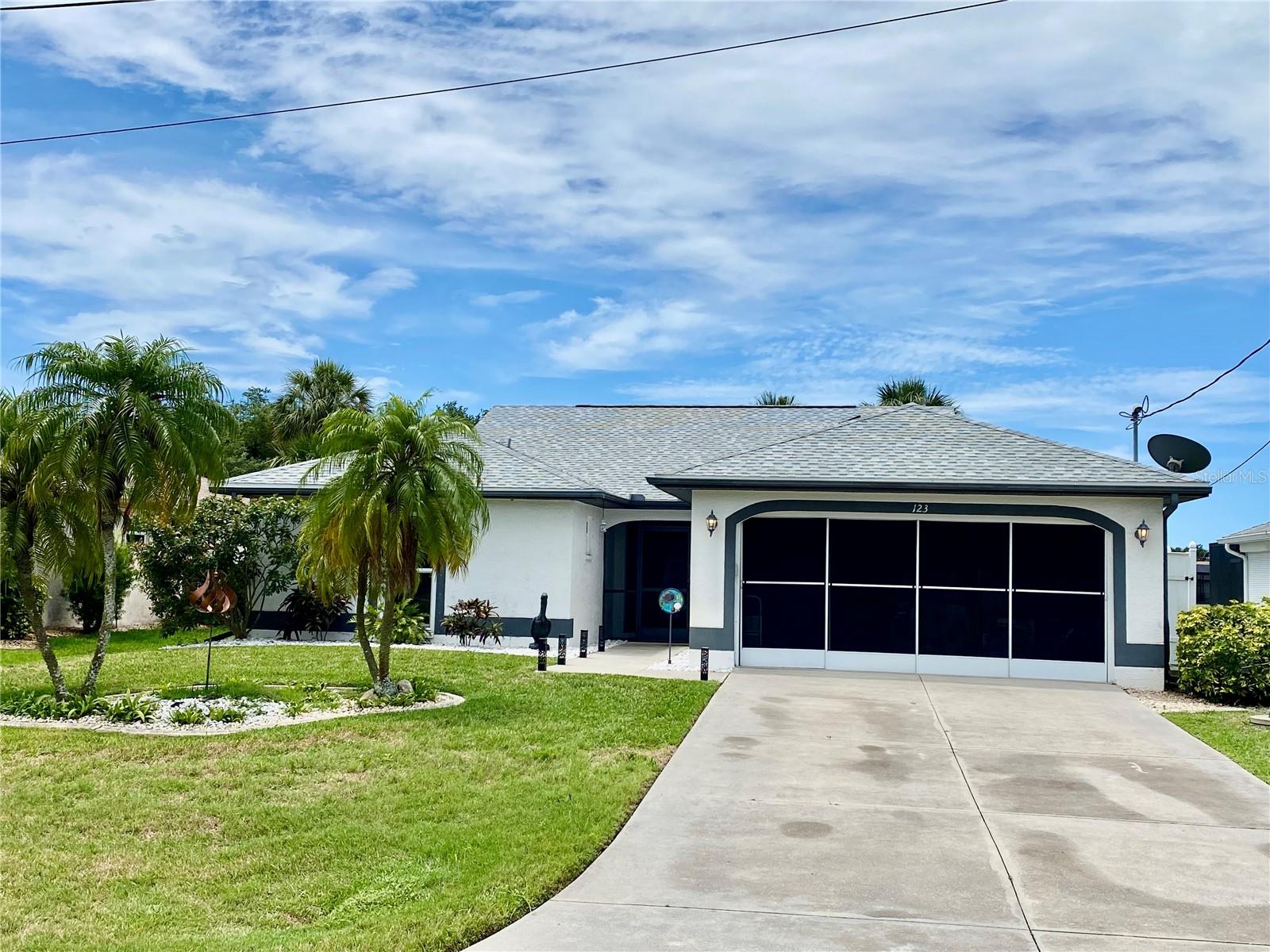 123 KINGS DR photo 3