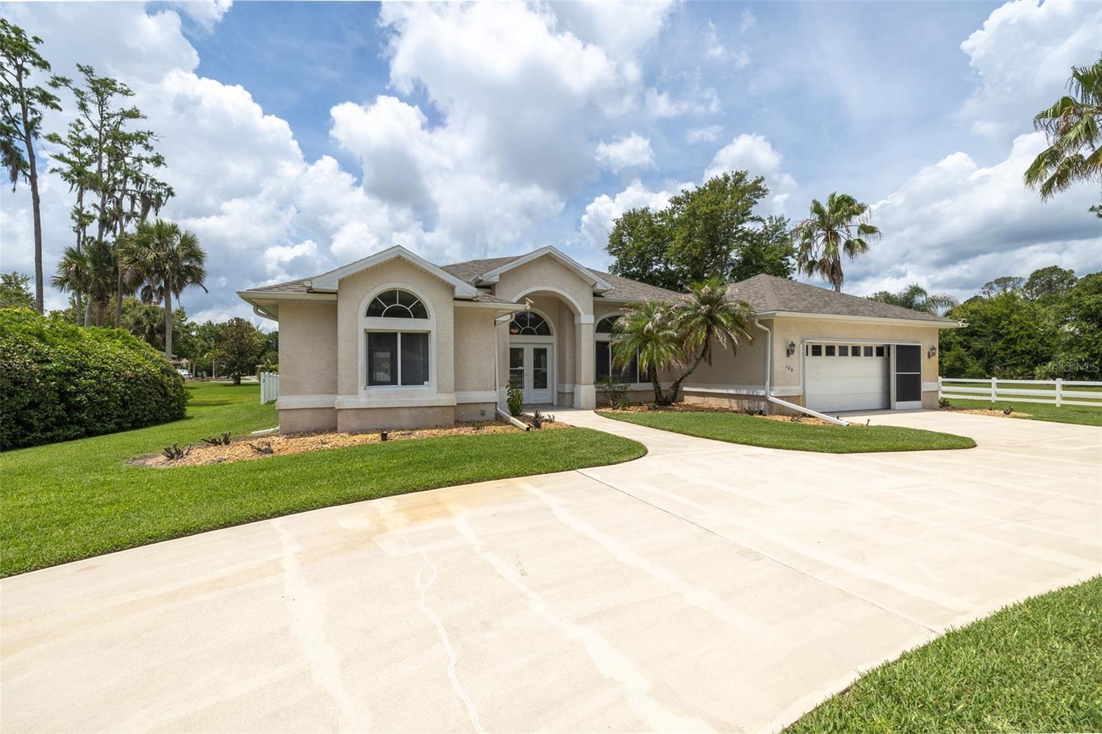 100 PARADISE VALLEY CT photo 2