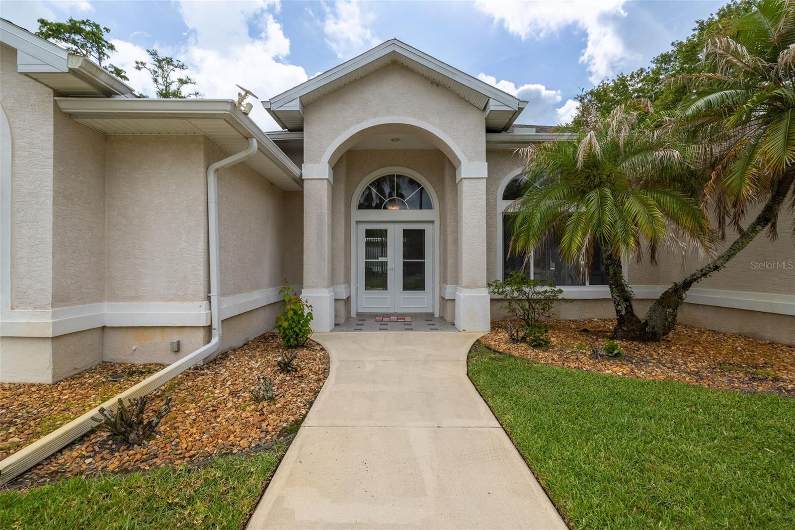 100 PARADISE VALLEY CT photo 3