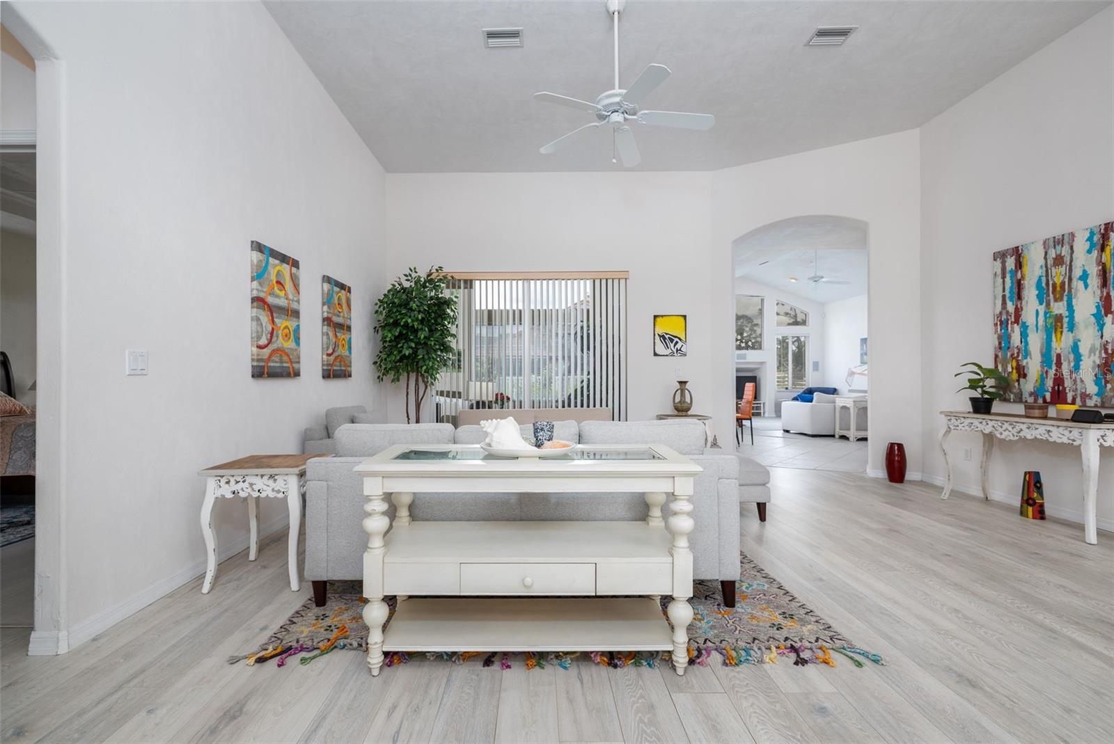 100 PARADISE VALLEY CT photo 5