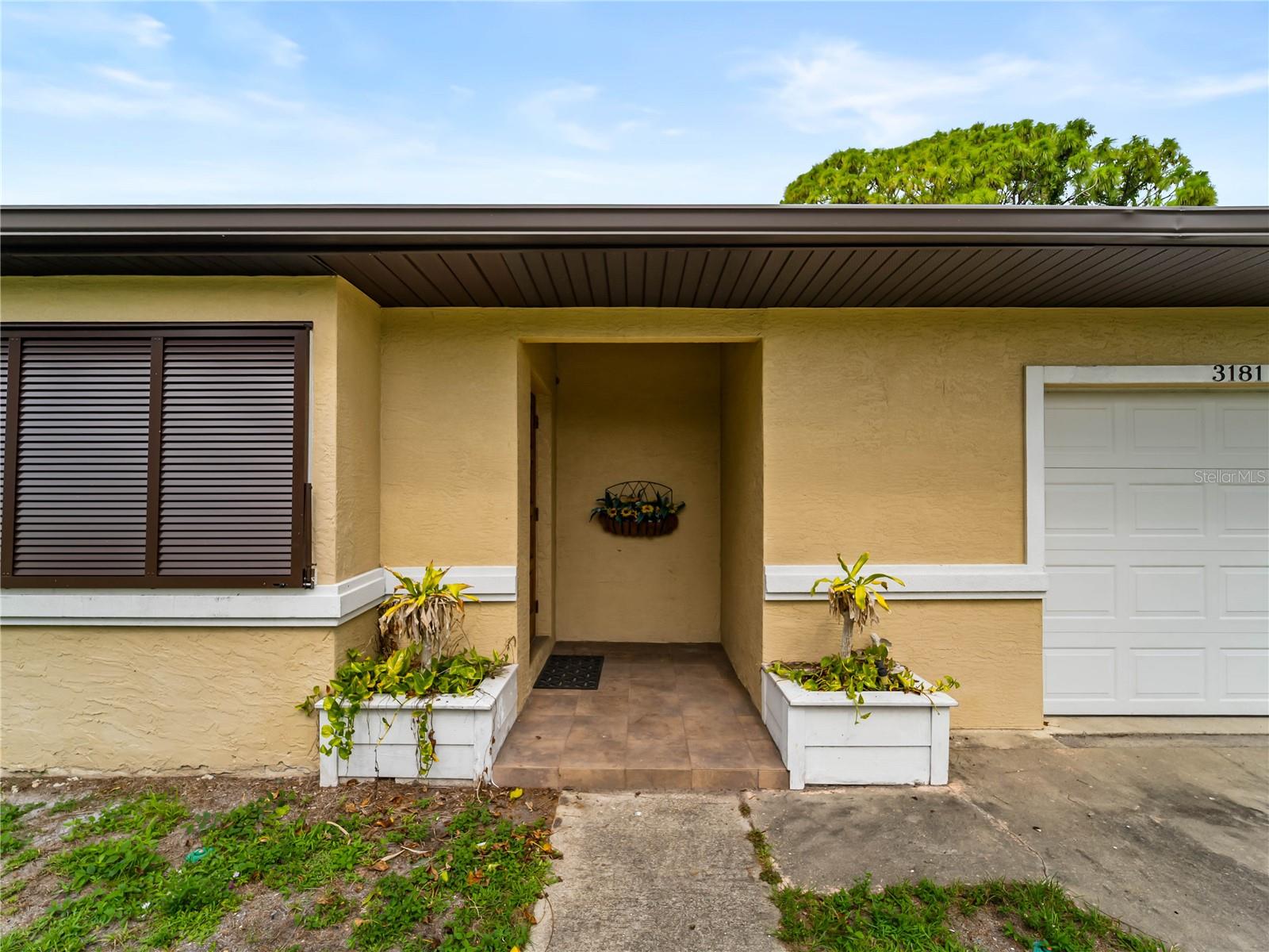 3181 NORMANDY DR photo 2