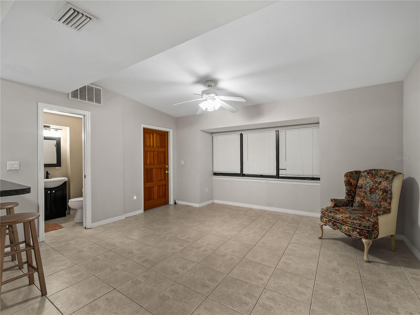 3181 NORMANDY DR photo 5