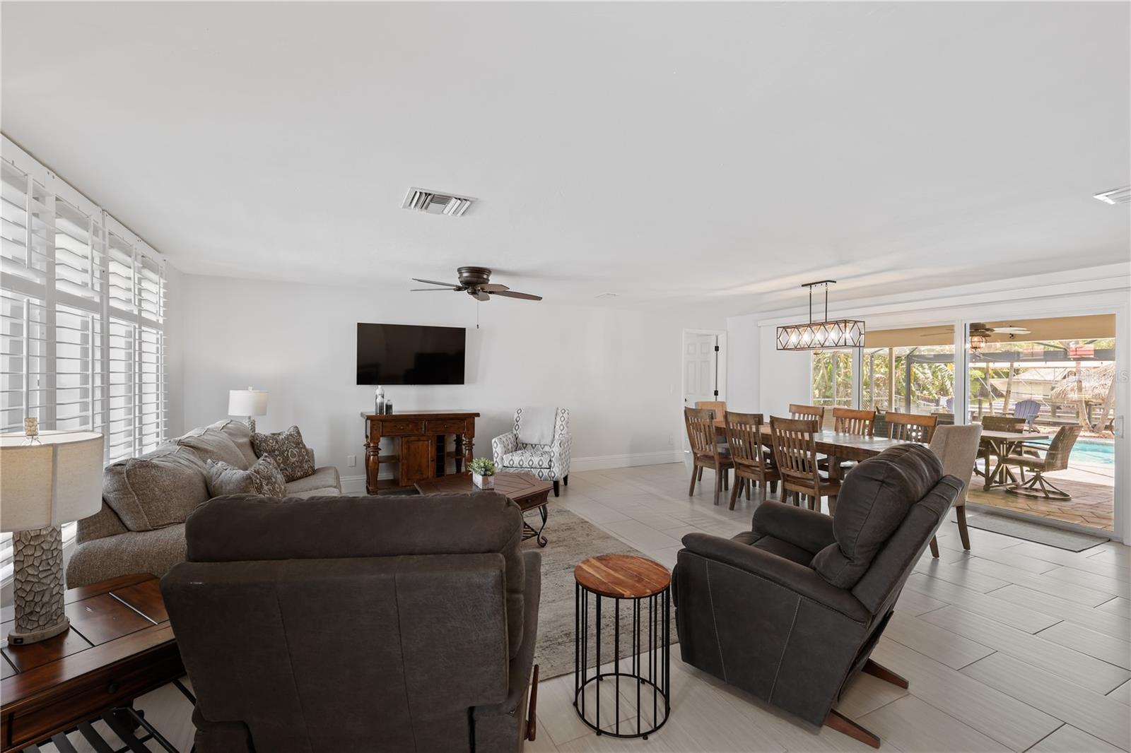 5215 PELICAN BLVD photo 5