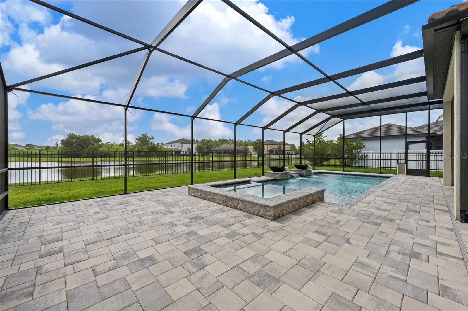 33164 KATELAND DR photo 5