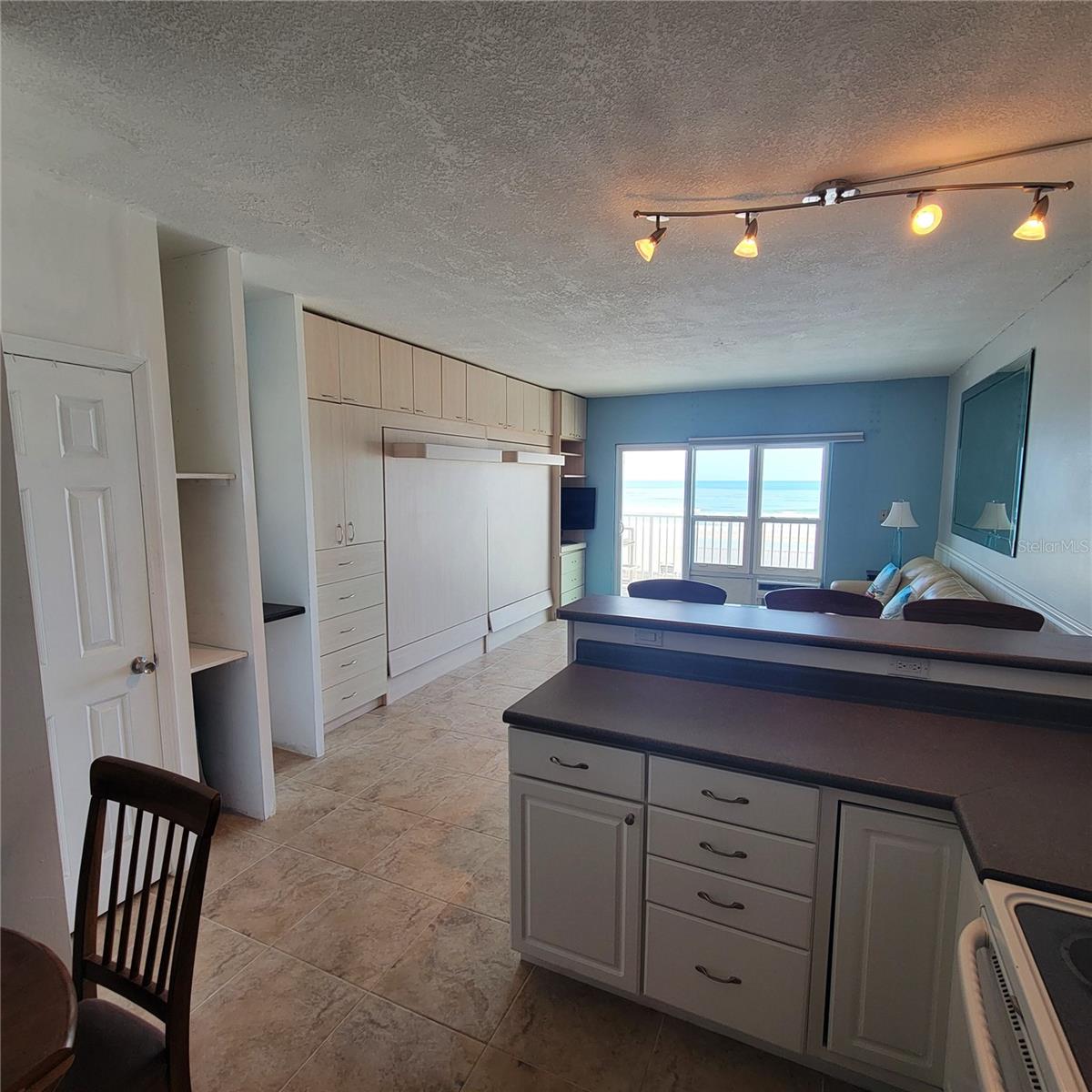 3727 S ATLANTIC AVE #1120 photo 4