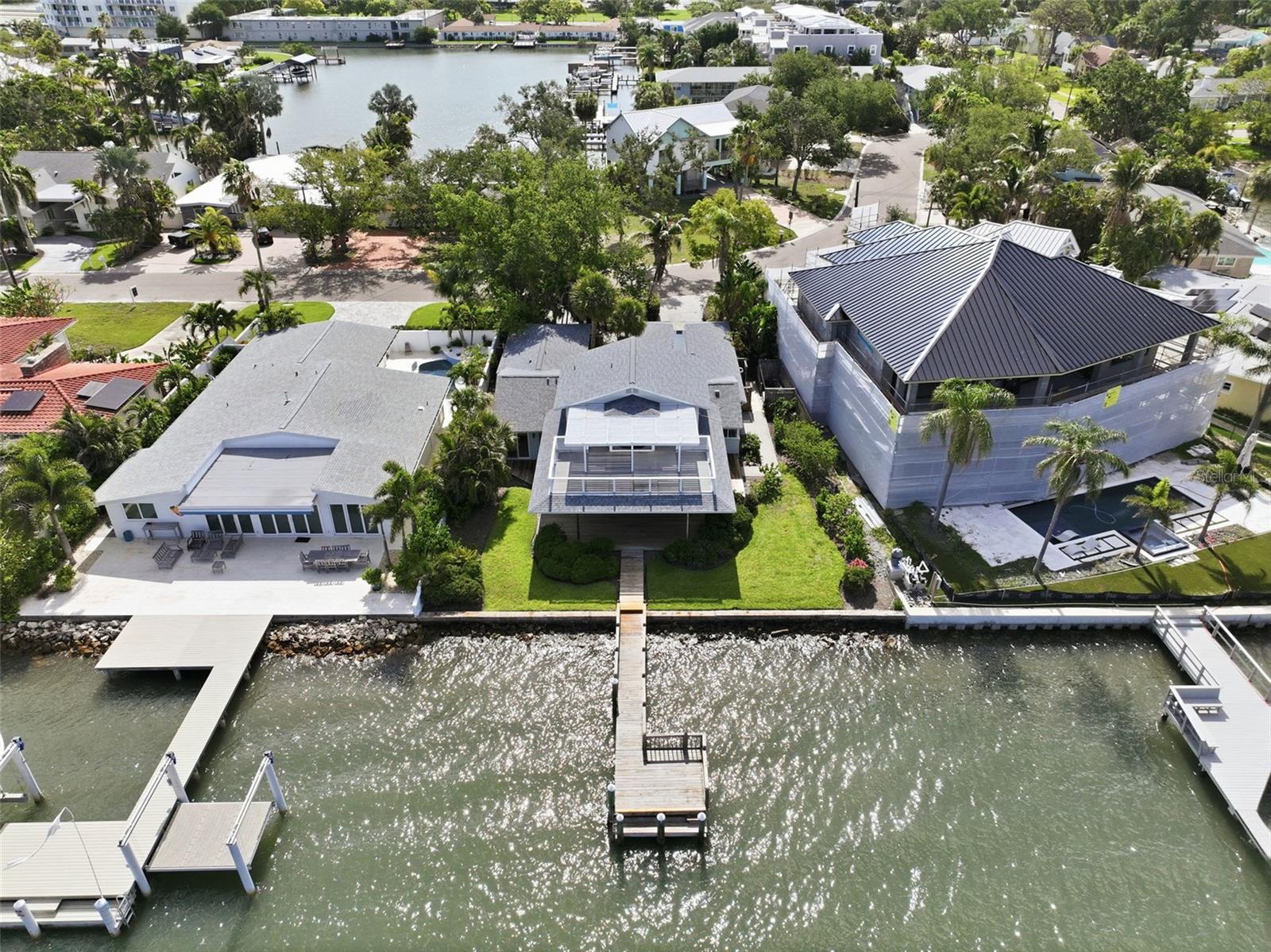 1832 VENETIAN POINT DR photo 3