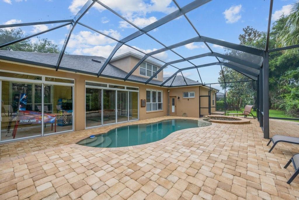 6122 KESTRELPARK DR photo 2