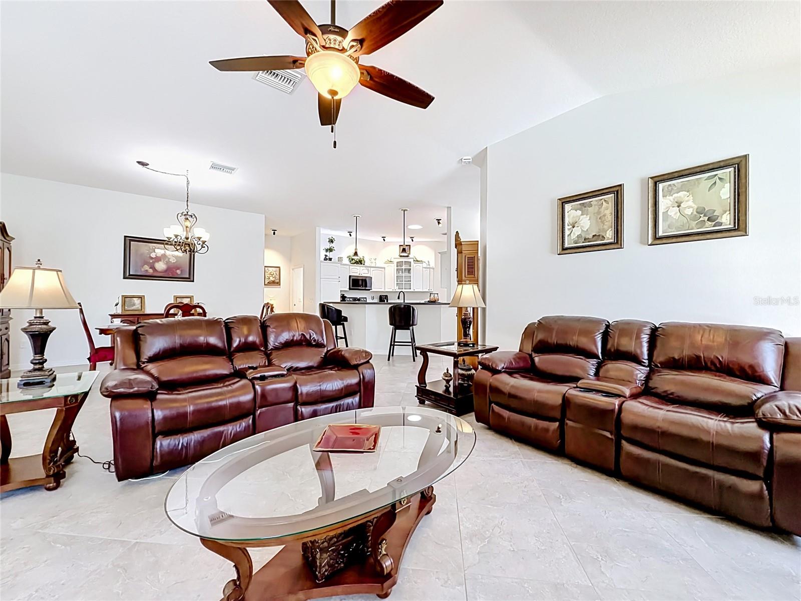 506 DEAUVILLE CT photo 4