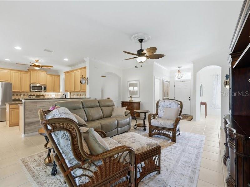 2816 SUNCOAST LAKES BLVD photo 5