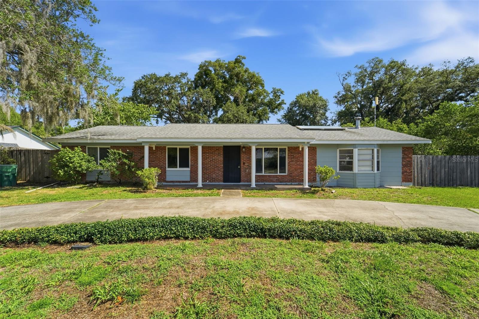 915 E MICHIGAN AVE — home for sale