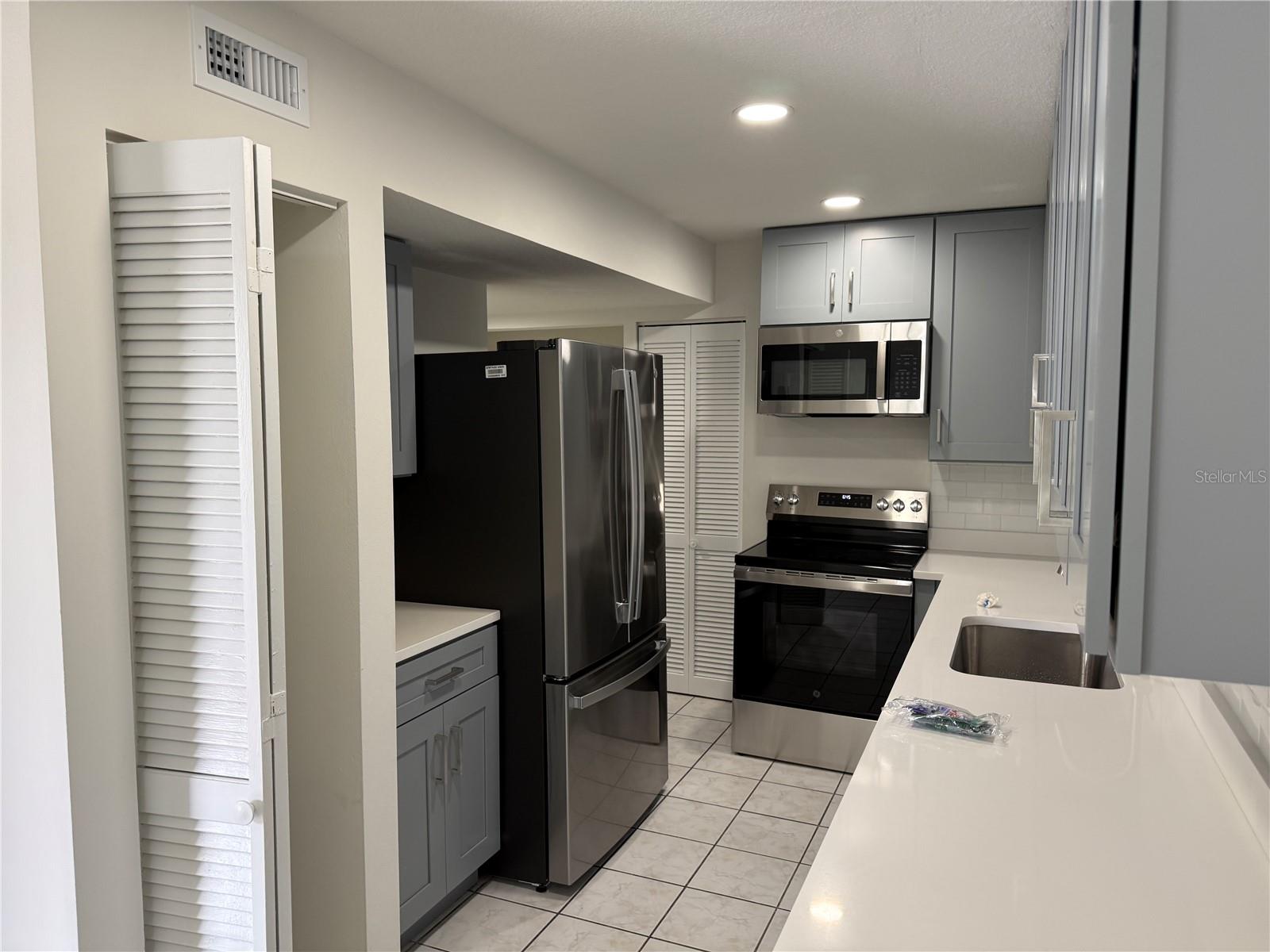 238 CHANDLER ST #203 photo 3