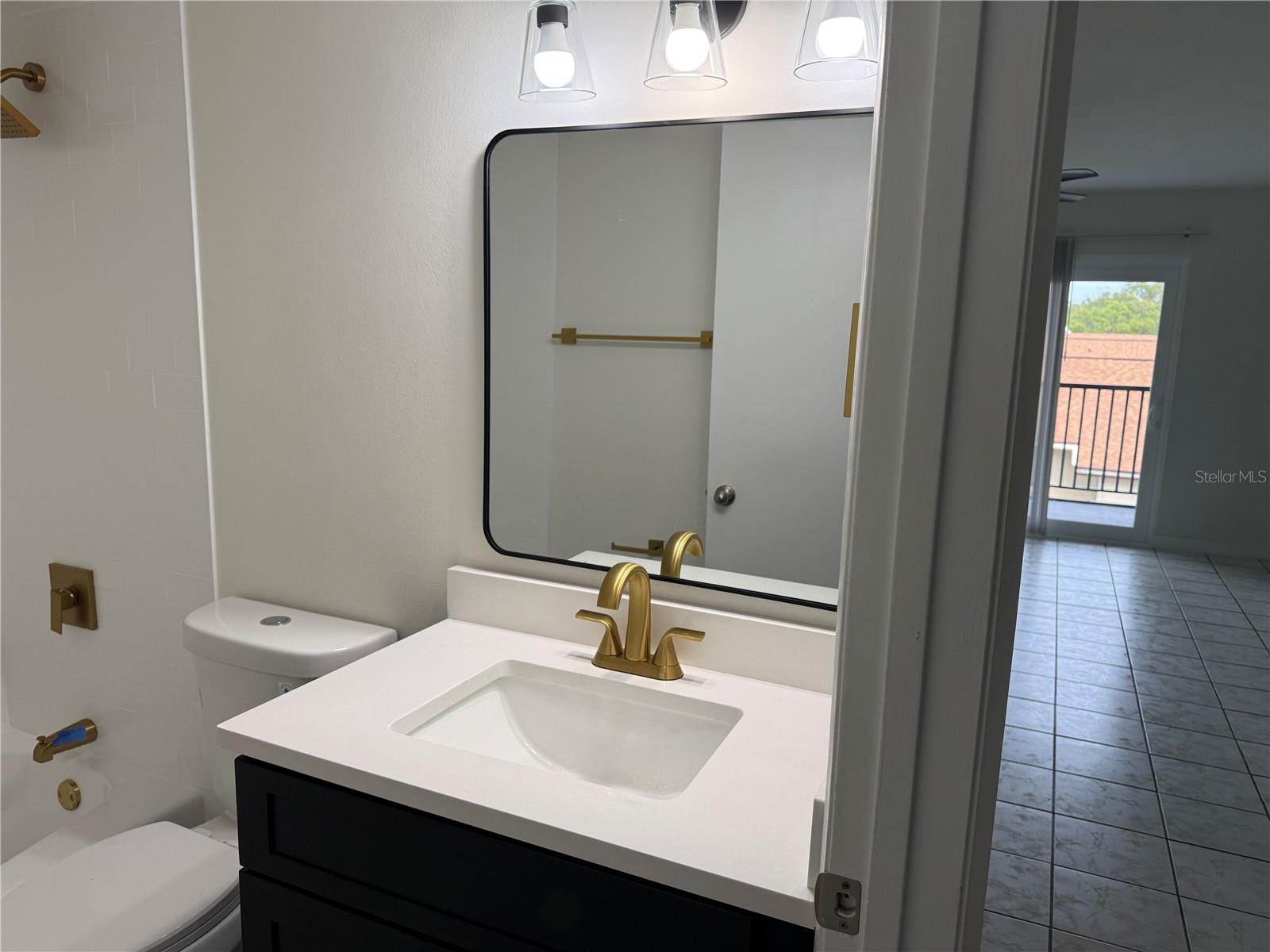 238 CHANDLER ST #203 photo 5