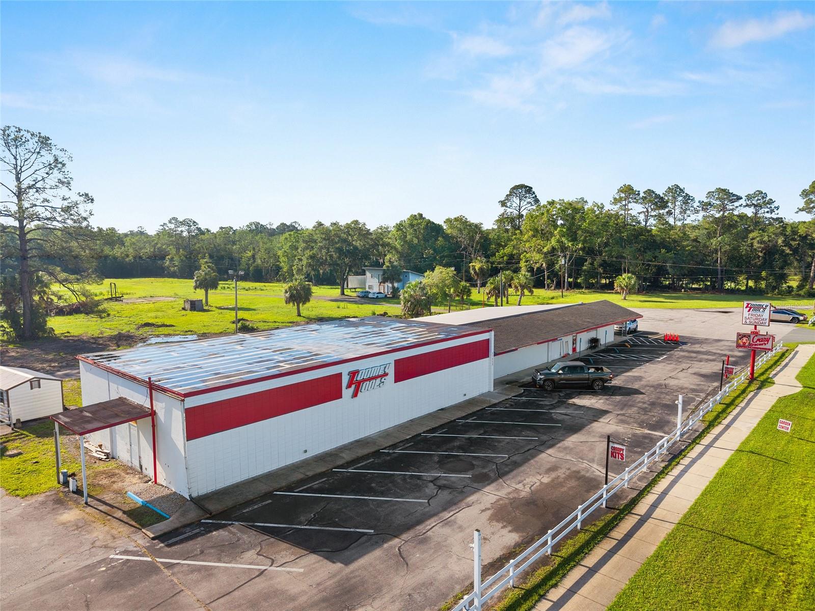 17313 NE US HWY 301 photo 3