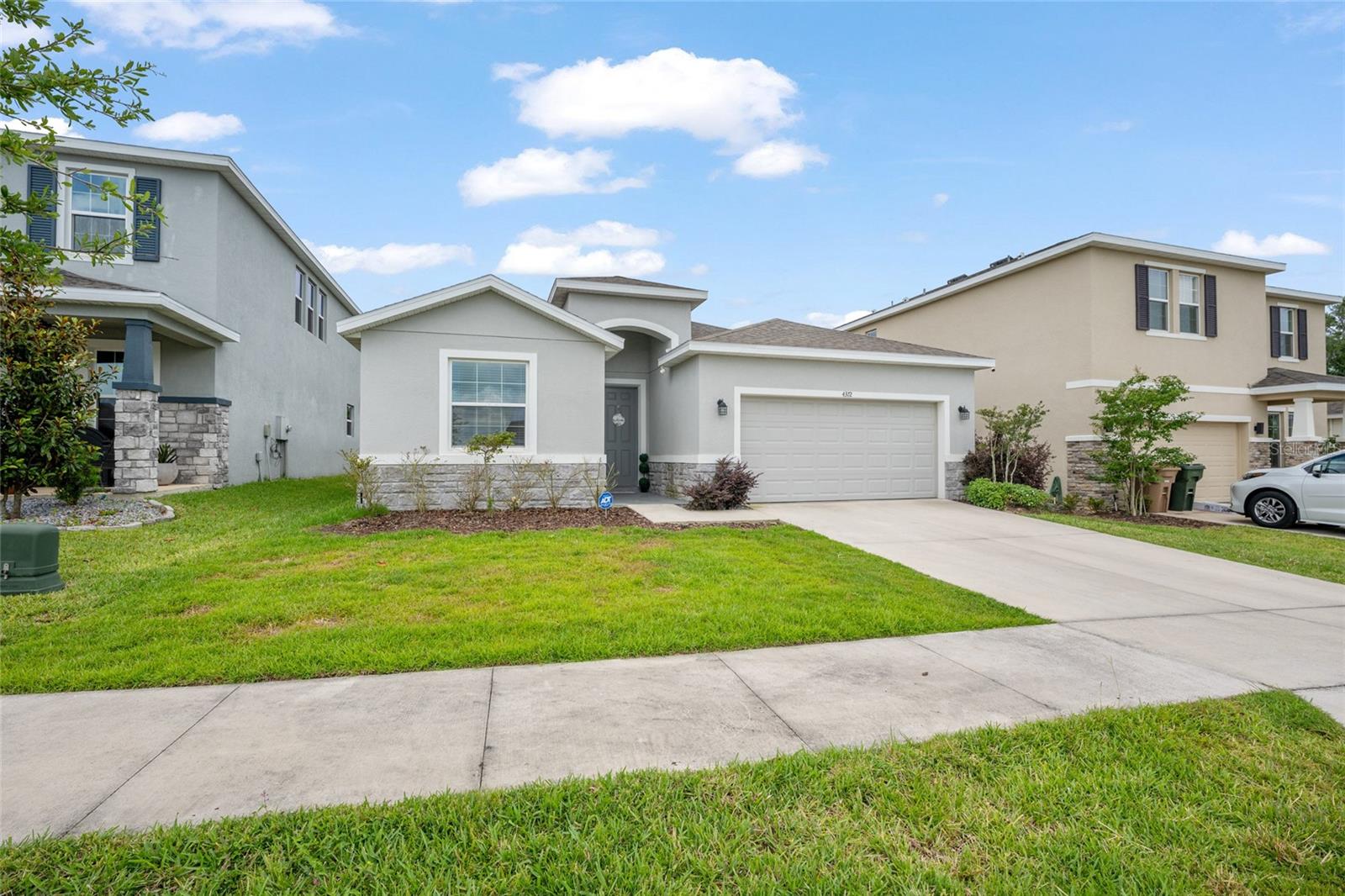 4372 SW 56TH PL photo 3