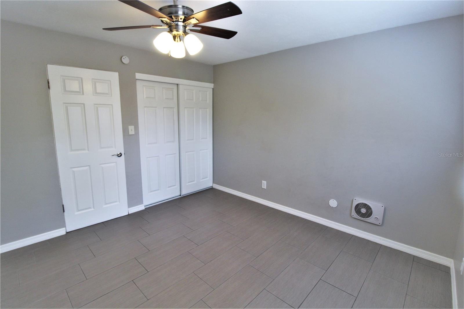 3001 BEE RIDGE RD #113 photo 5