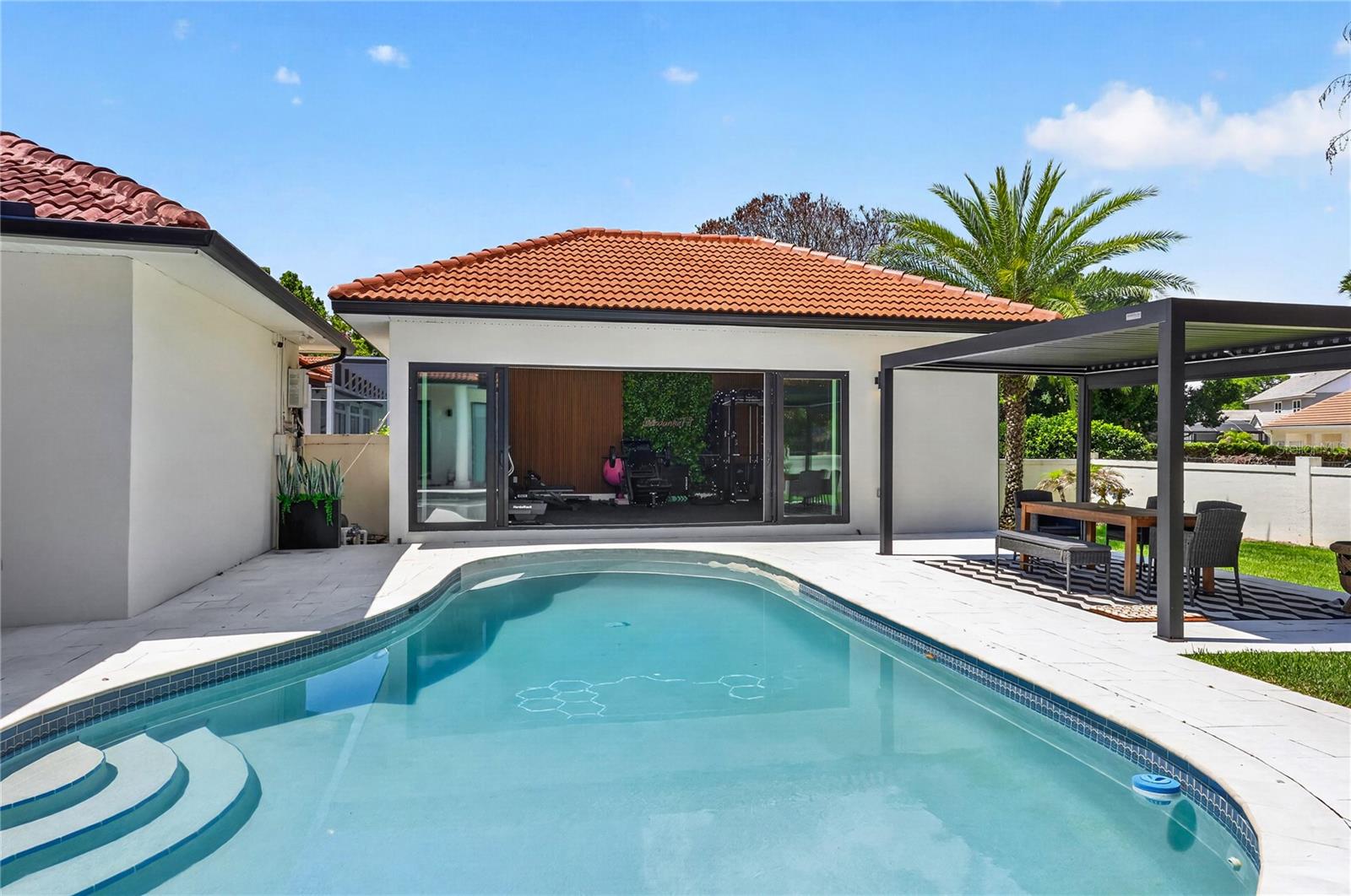 9208 BAY HILL BLVD photo 2