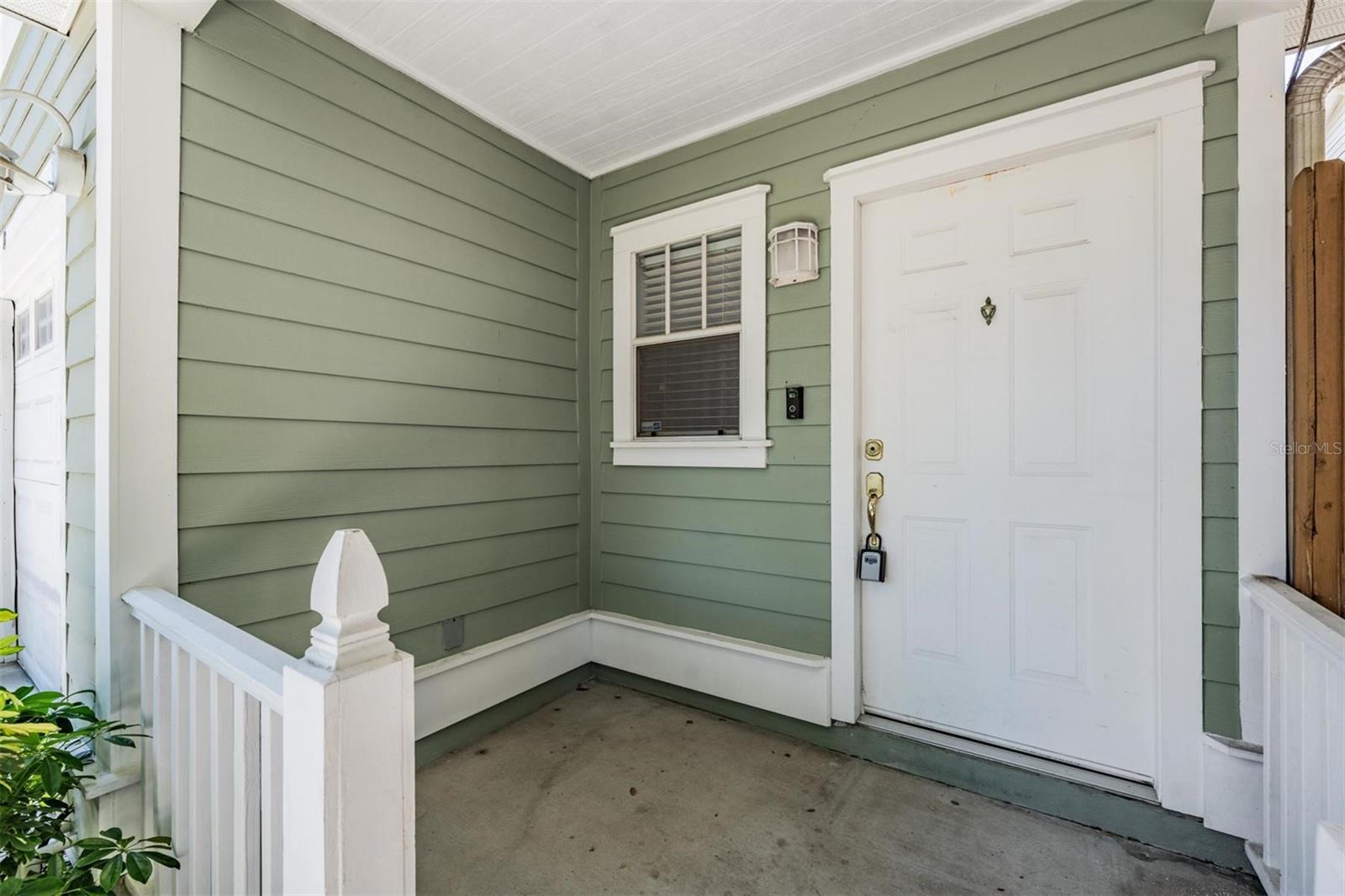 404 S WILLOW AVE #B photo 3