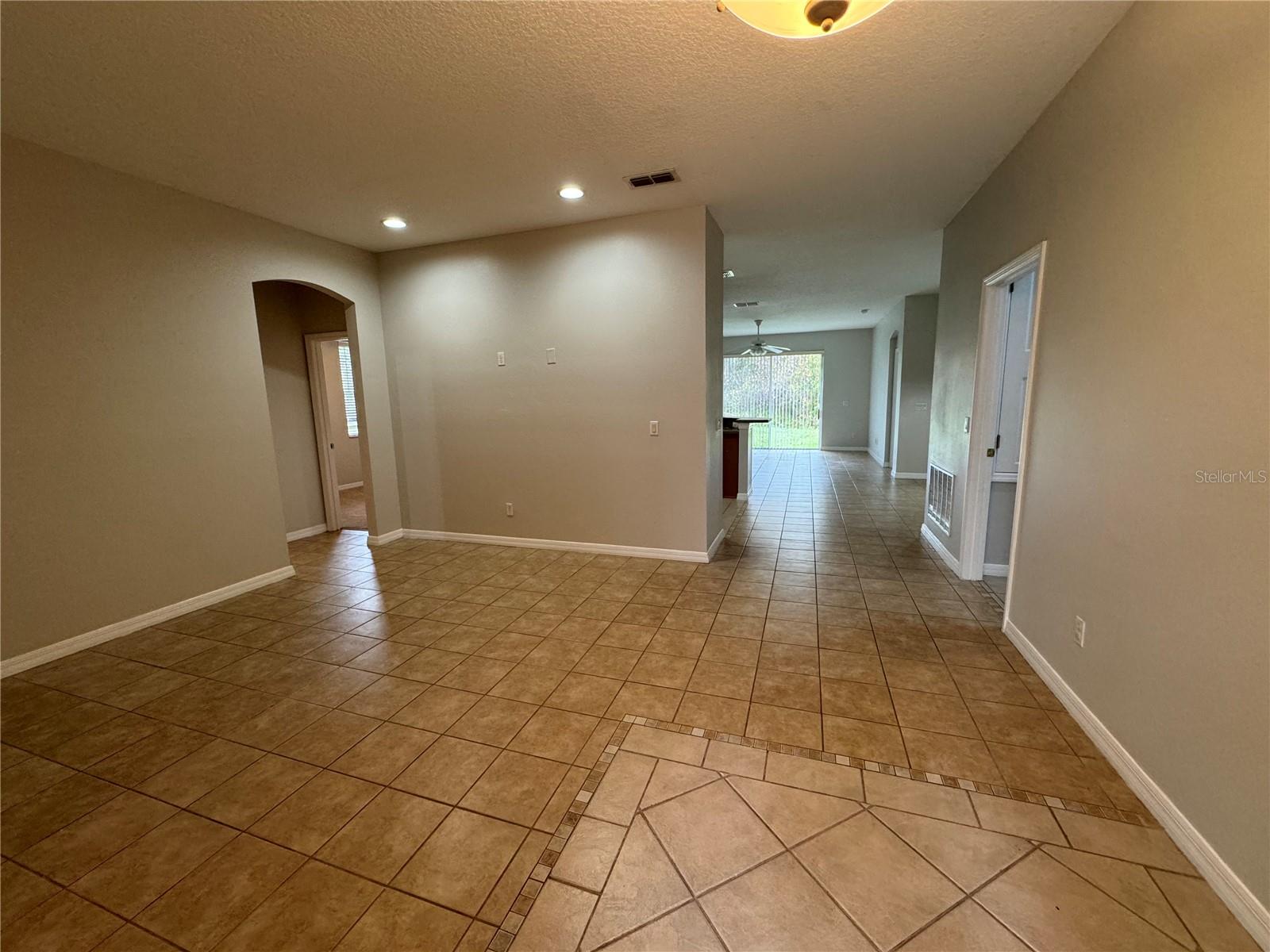 10360 SANDY MARSH LN photo 3