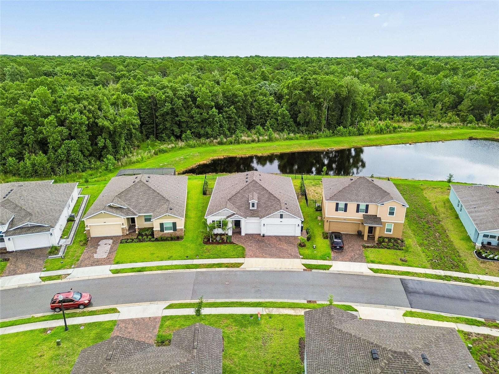 5352 DAGENHAM DR photo 2