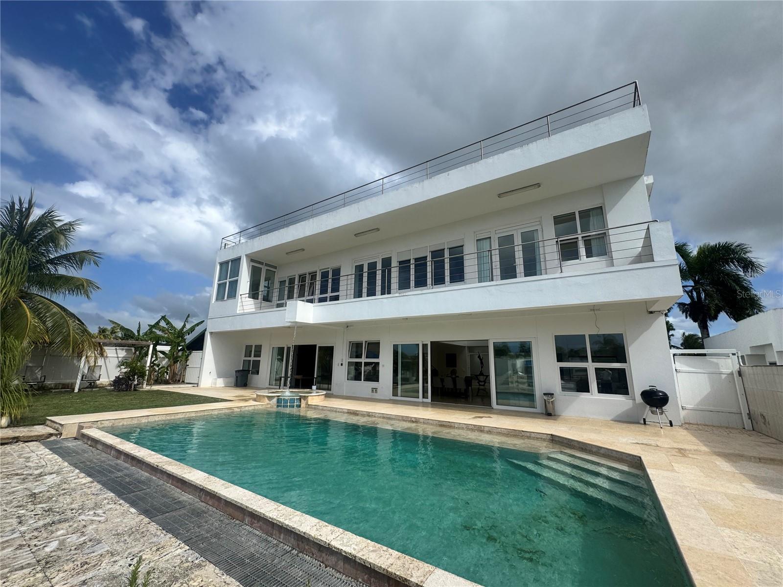 Single Family Residence