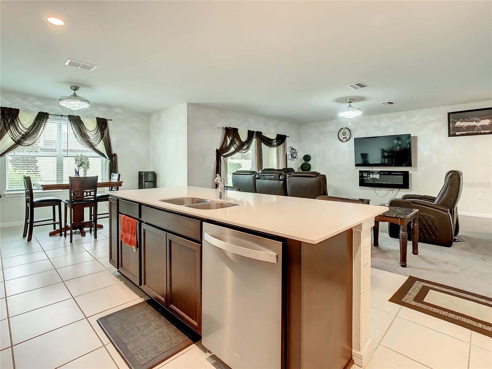 30344 MARQUETTE AVE photo 4