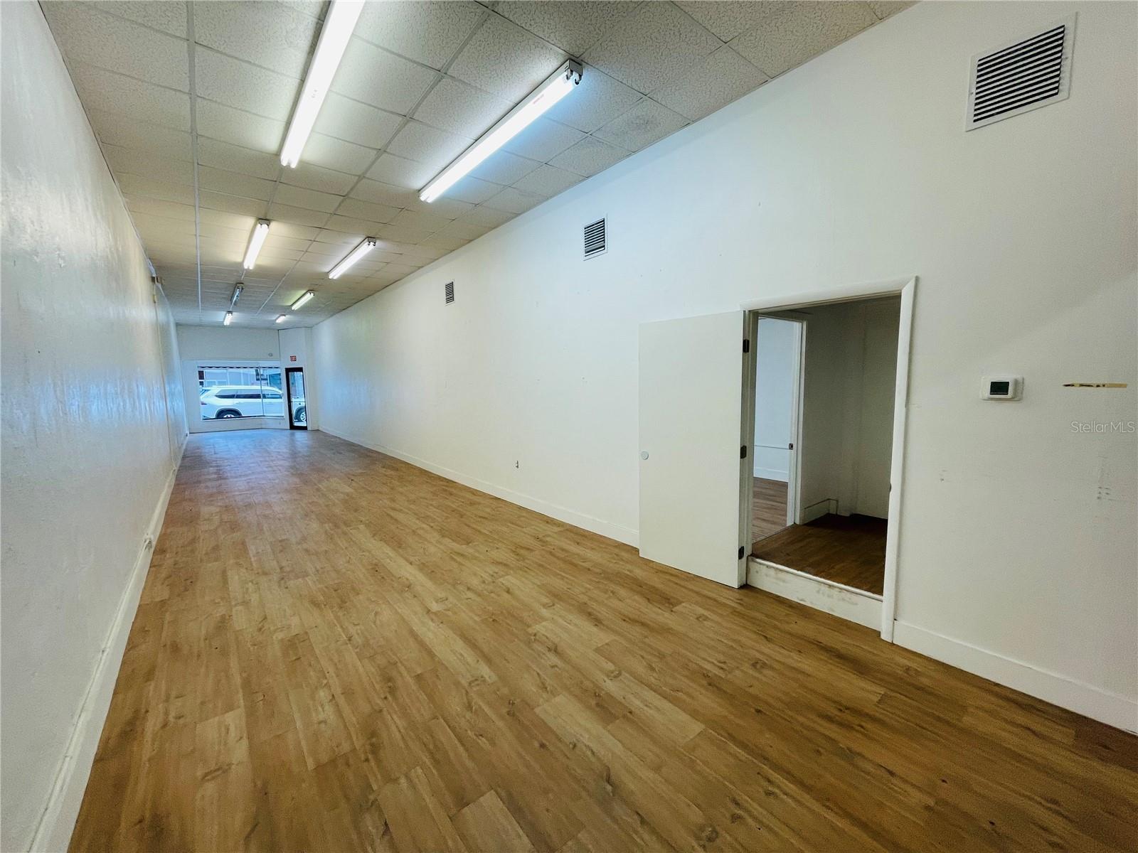 109 BROADWAY photo 4