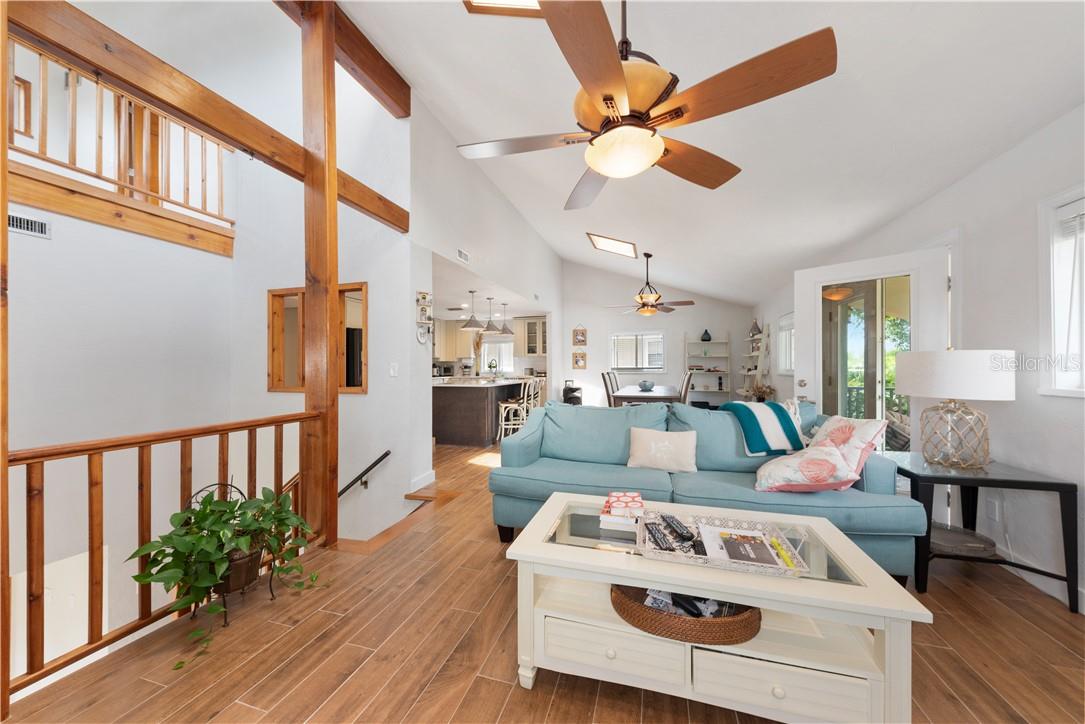 17601 1ST ST E photo 4