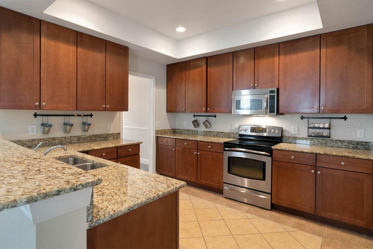 16126 BRIDGECROSSING DR photo 3