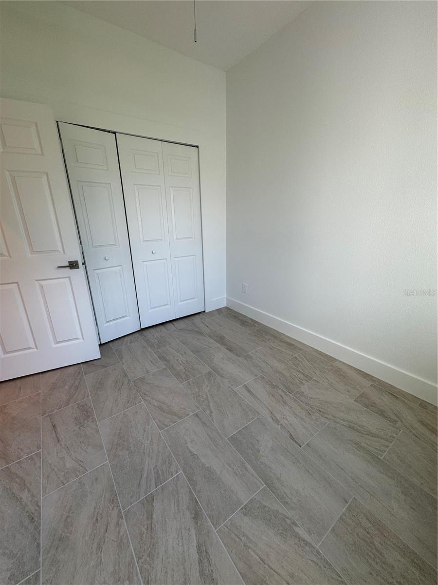 10490 PENDLETON AVE photo 4