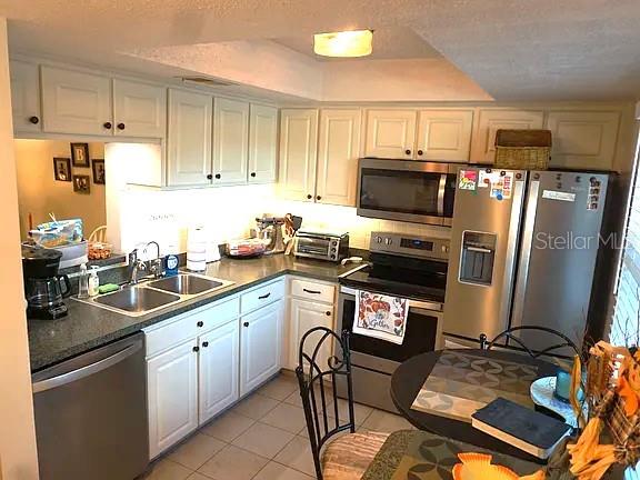 841 PATRICIA AVE #206 photo 3