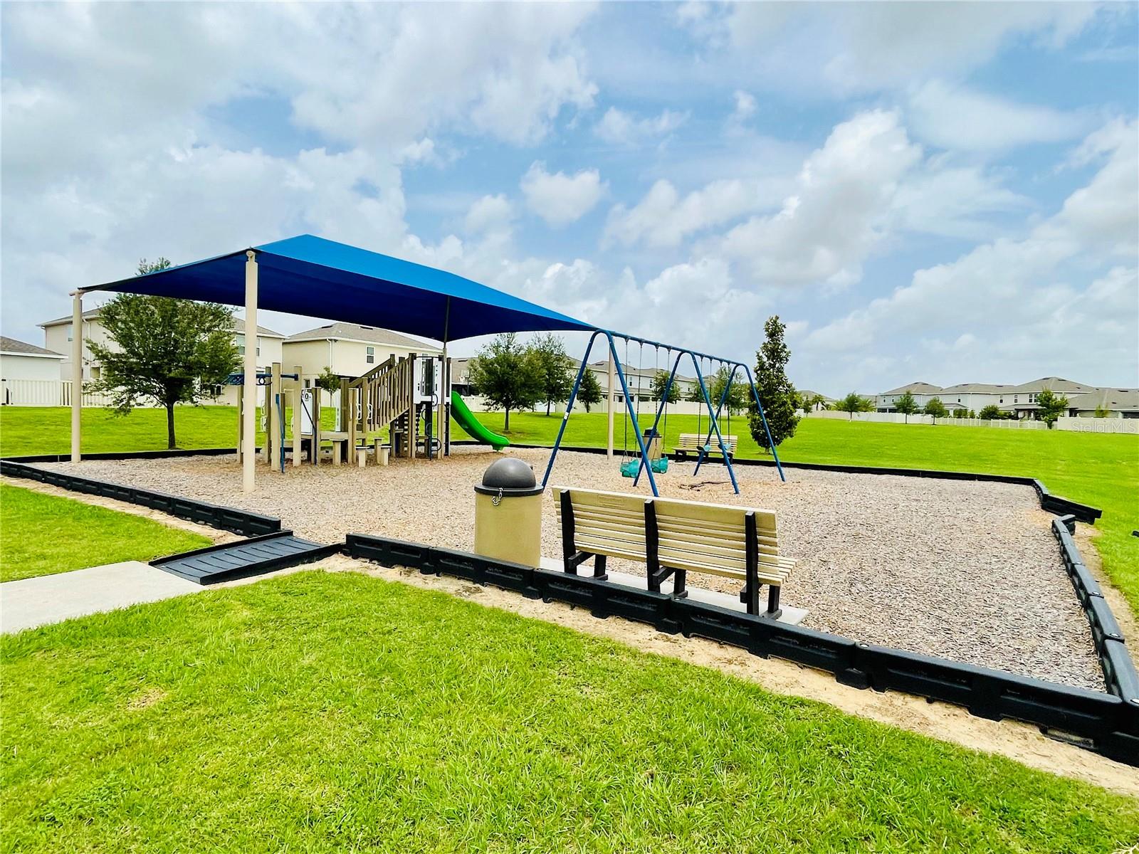 367 LEMONGRASS RD photo 5