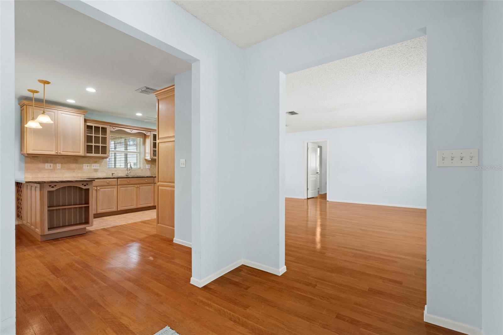 6408 29TH AVE W photo 3