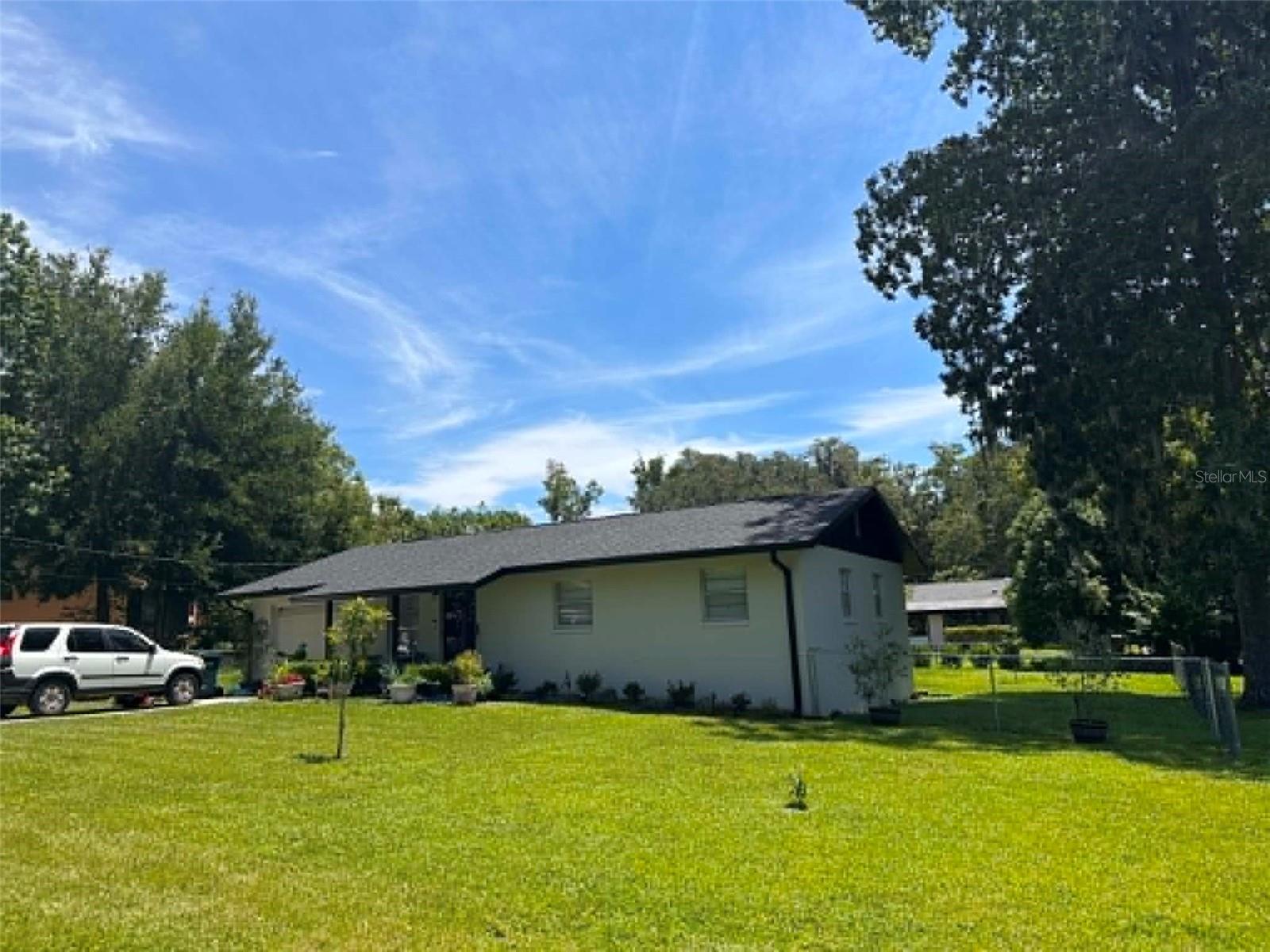 745 SE 29TH AVE photo 2