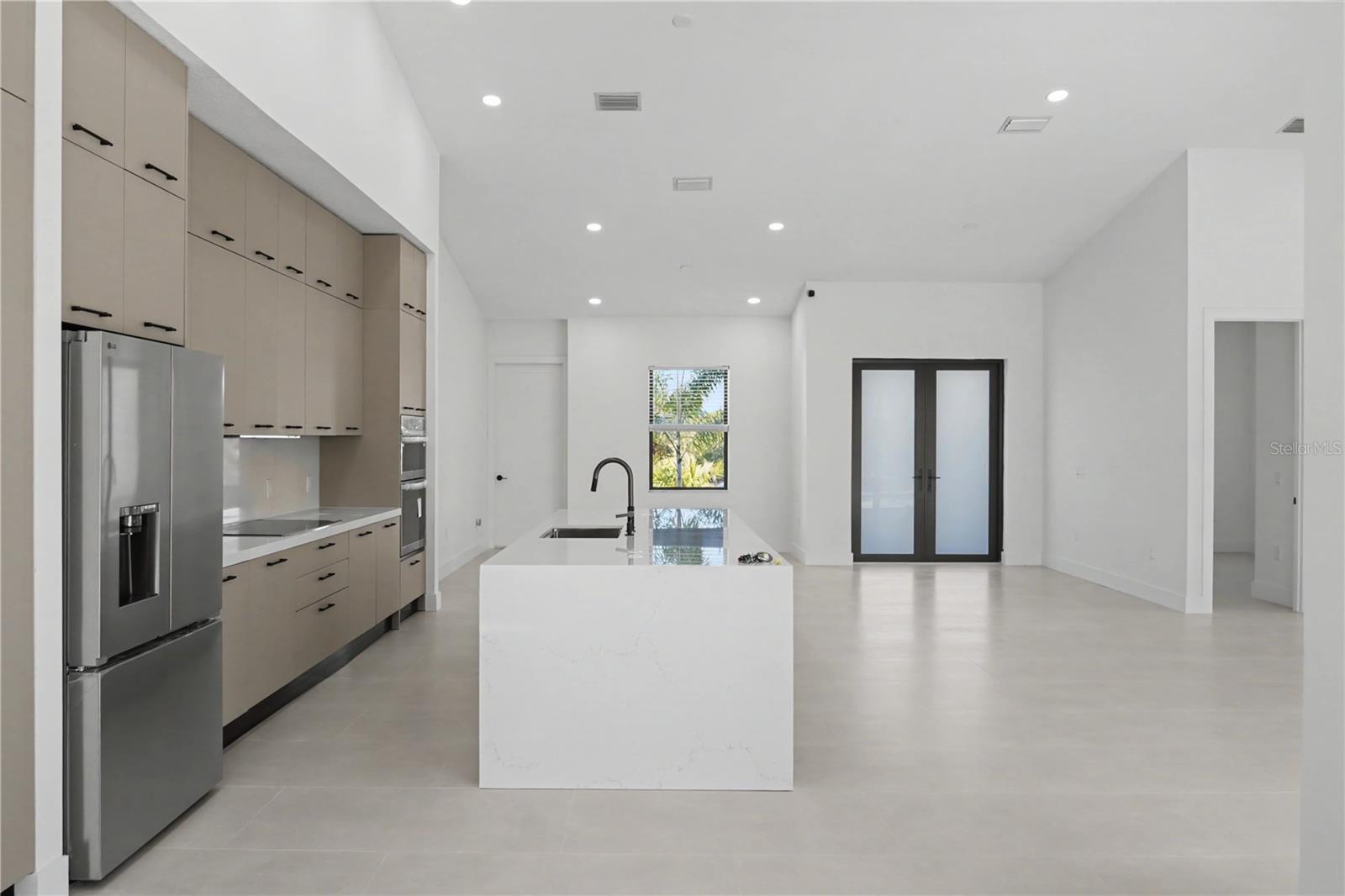 14687 LILLIAN CIR photo 5