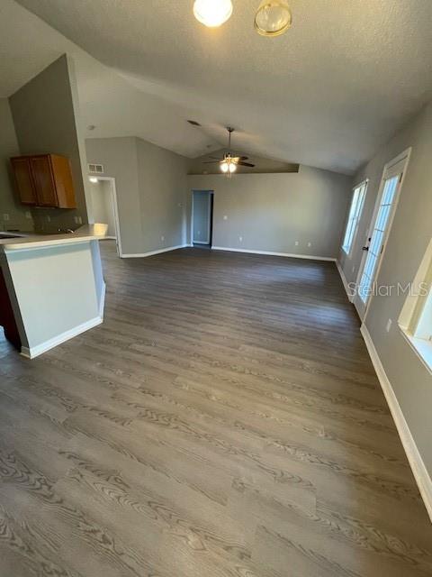48 RENWORTH LN photo 4