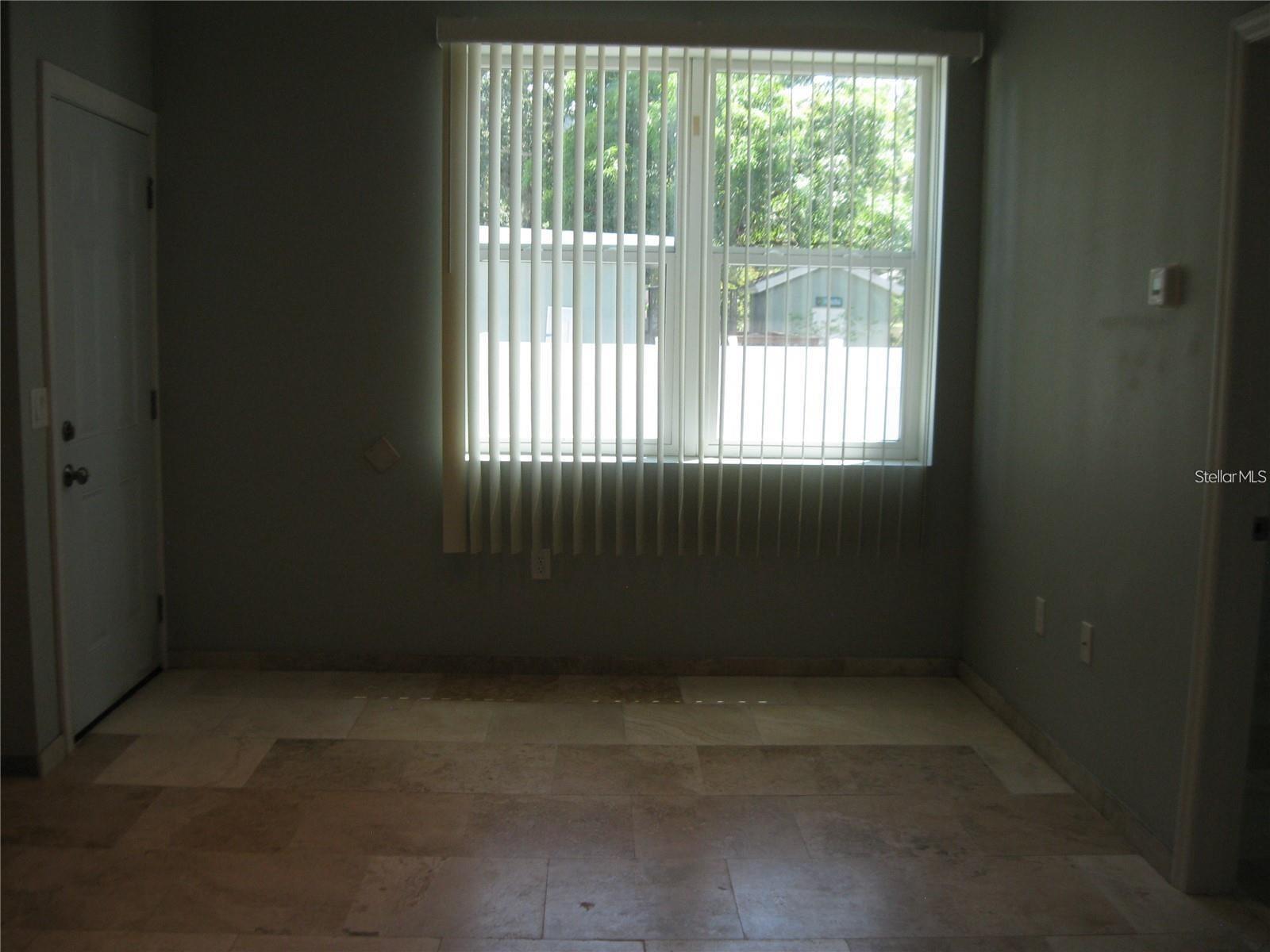 2009 COCOANUT AVE #2 photo 4