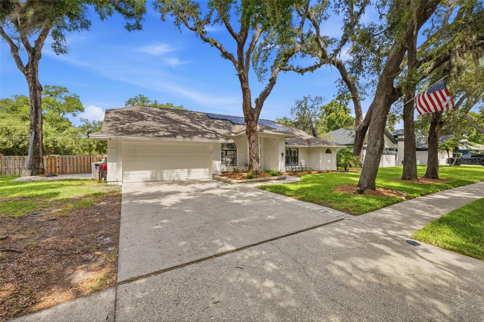 1521 WATERWOOD DR photo 3