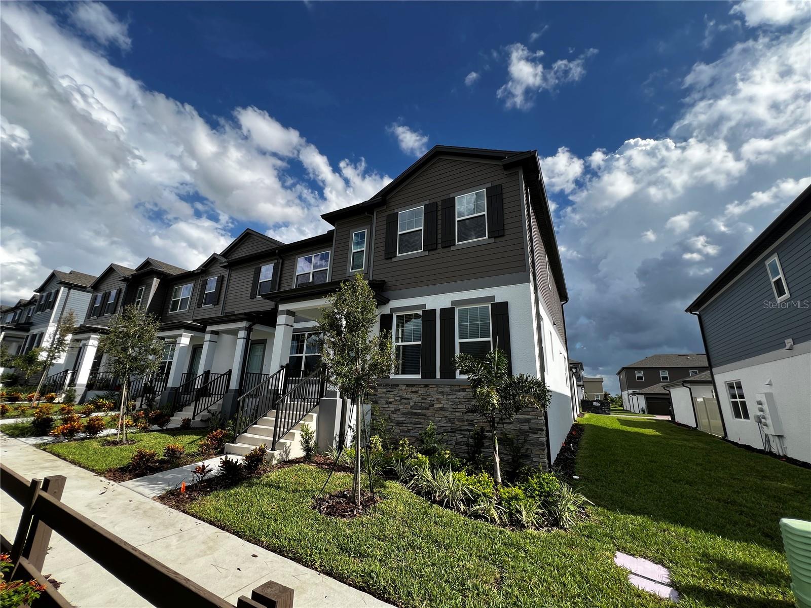 15769 TOLLINGTON ALY photo 2
