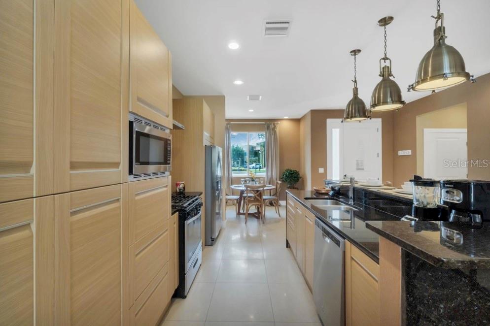 7651 AMAZONAS ST photo 4