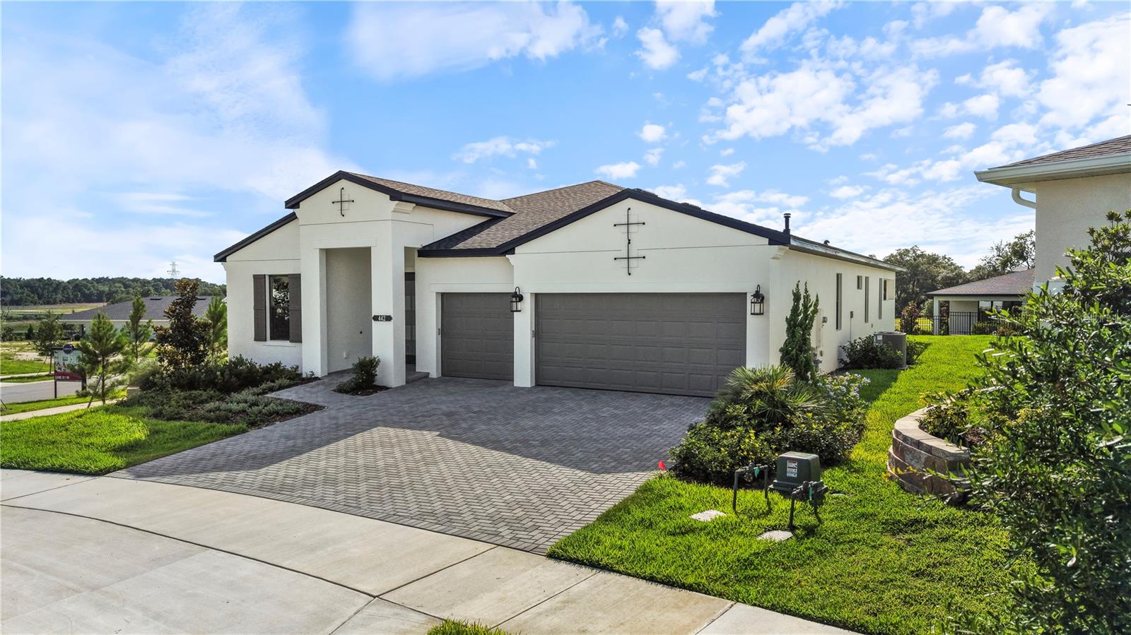 442 TURIN WAY photo 2