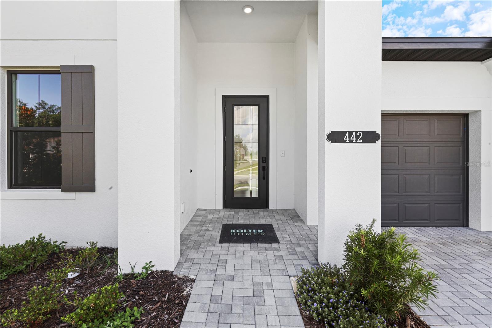442 TURIN WAY photo 4
