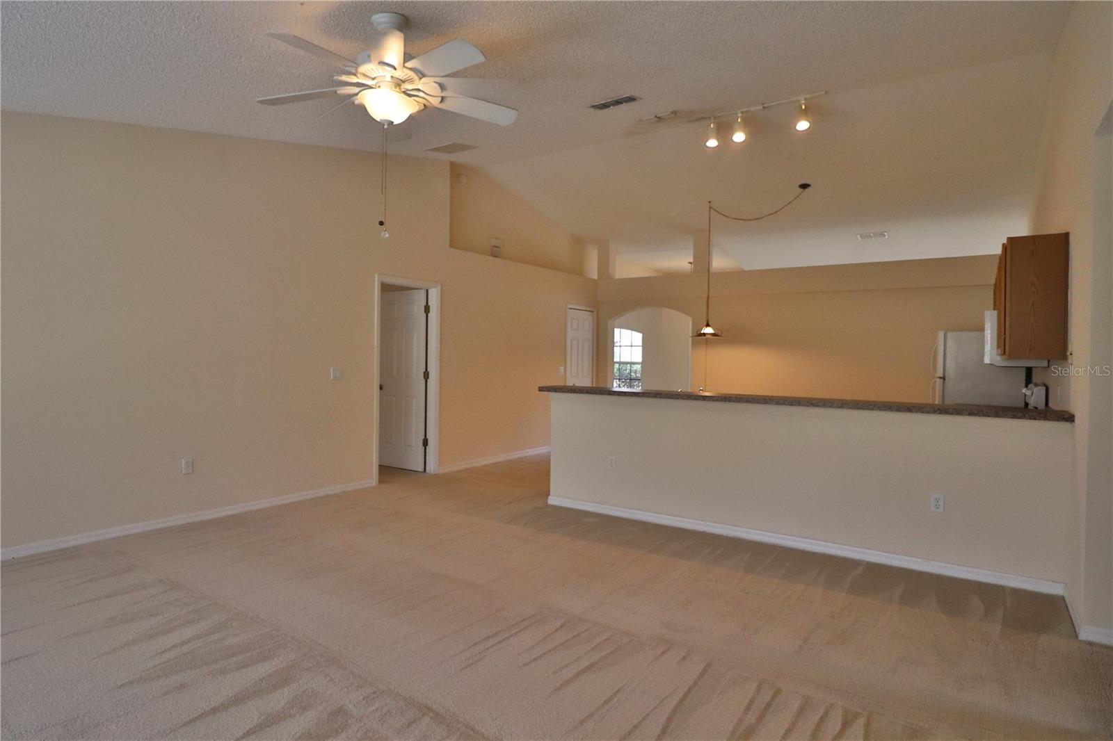 1386 FALLWOOD DR photo 5