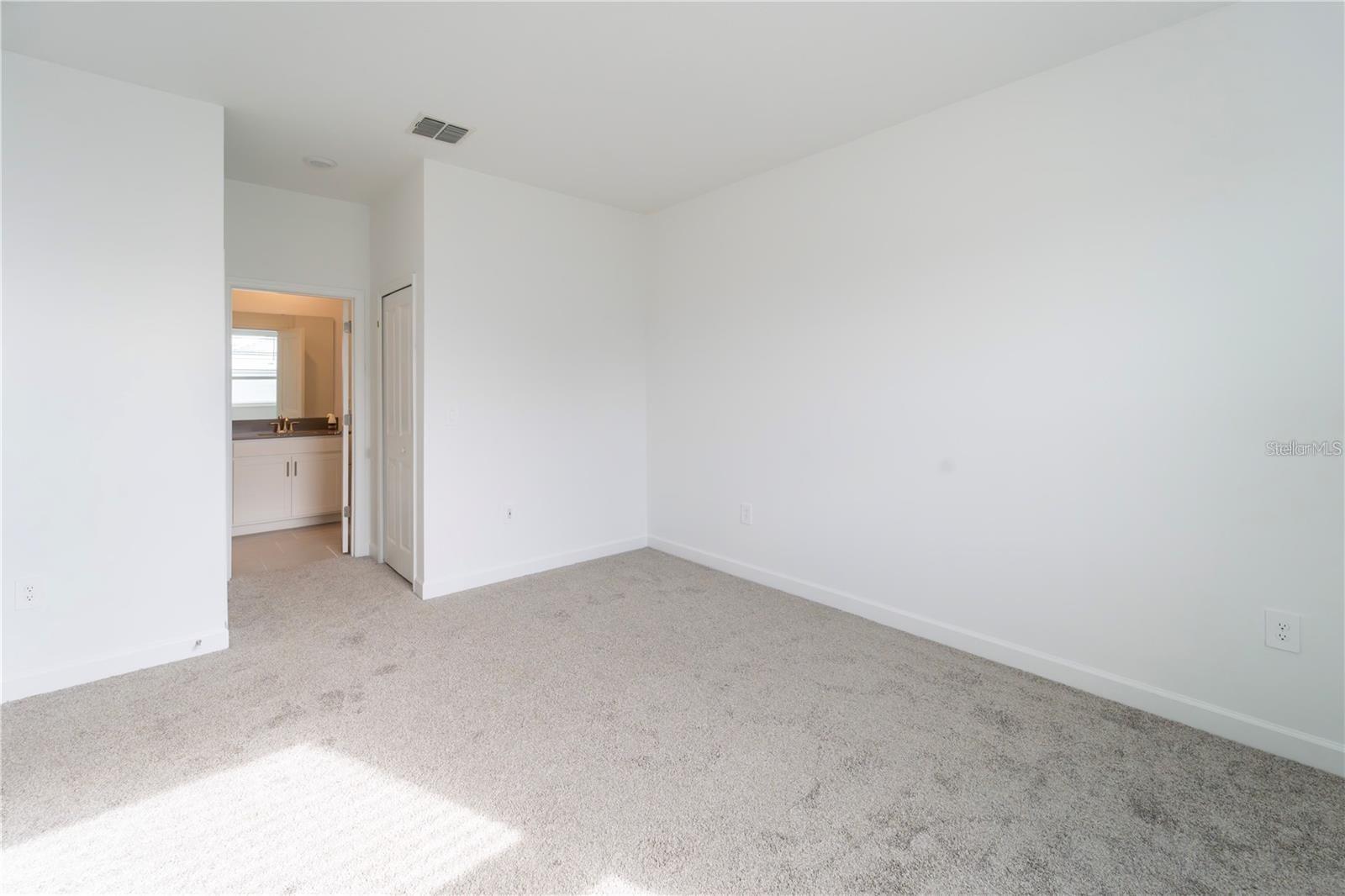 4032 REDBRIDGE LOOP photo 5