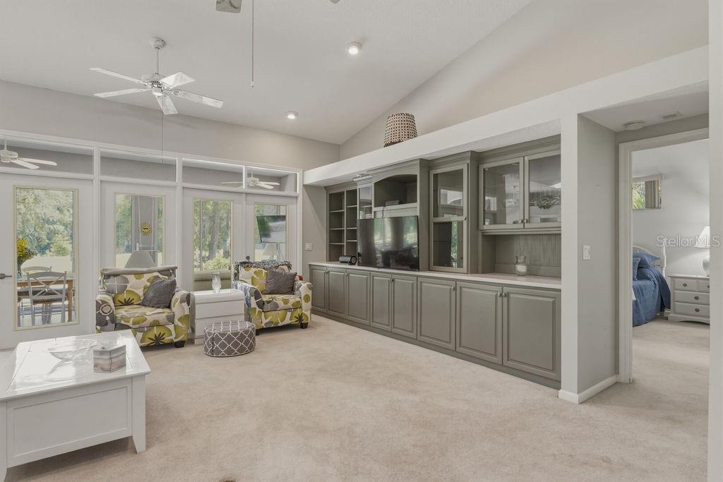 8710 SW 190TH CIR photo 4