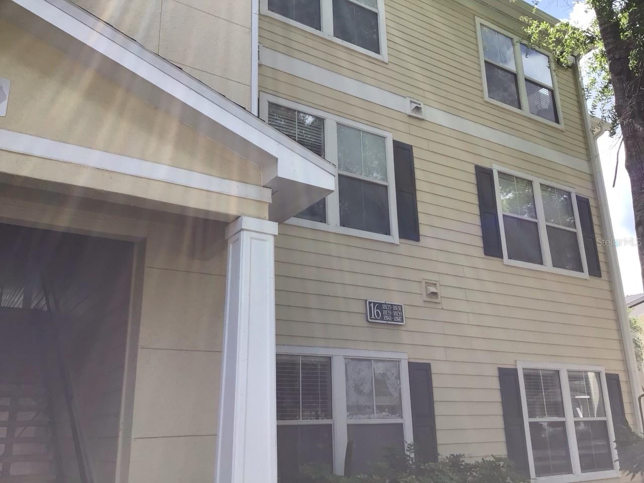18139 BACK STRETCH LN #18139 photo 3