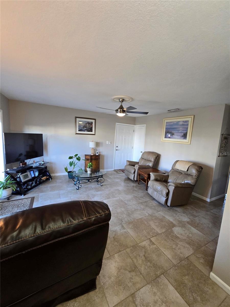 5231 BEACH DR SE #A photo 4