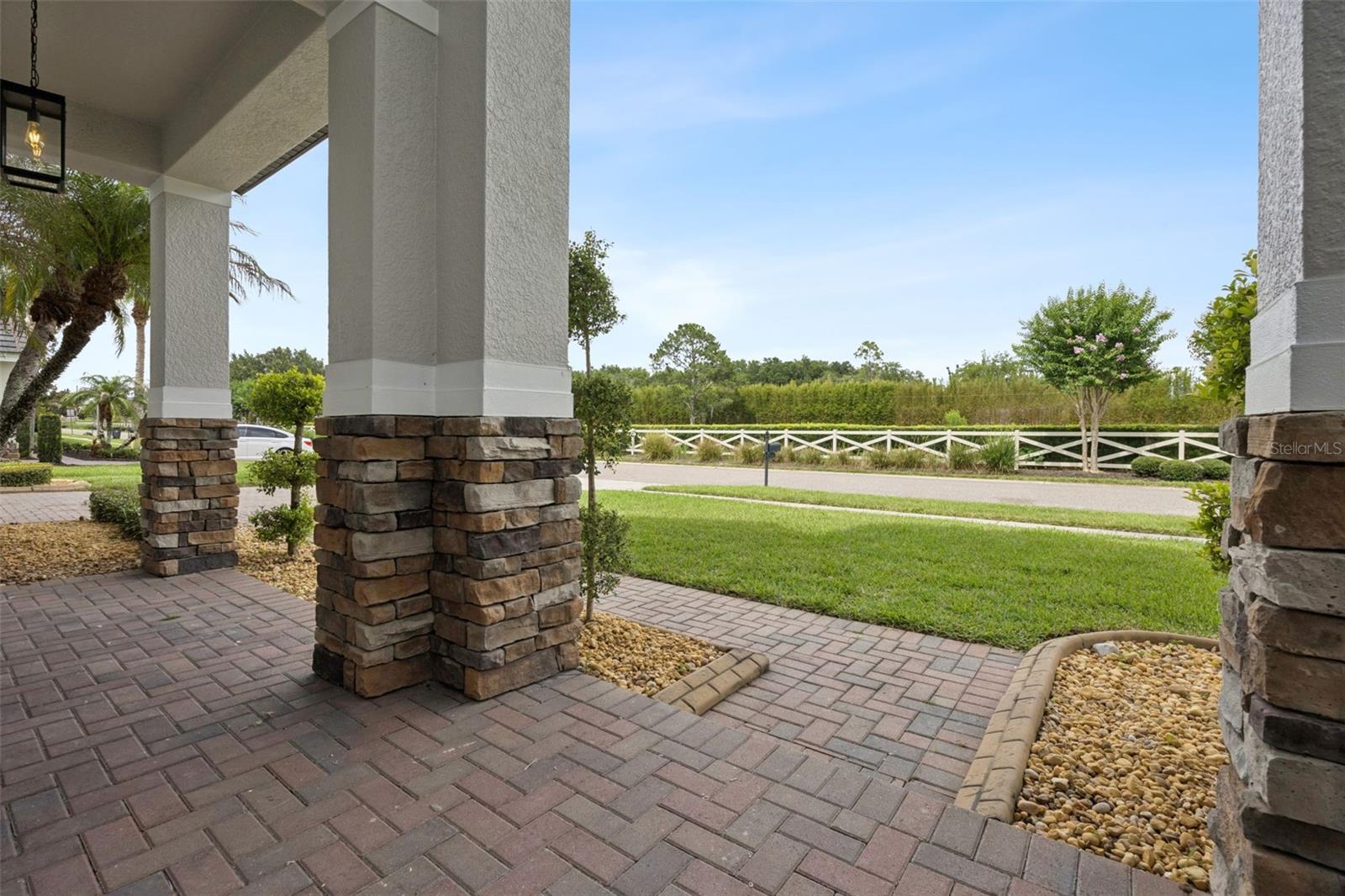 1812 LAKE ROBERTS LANDING DR photo 2