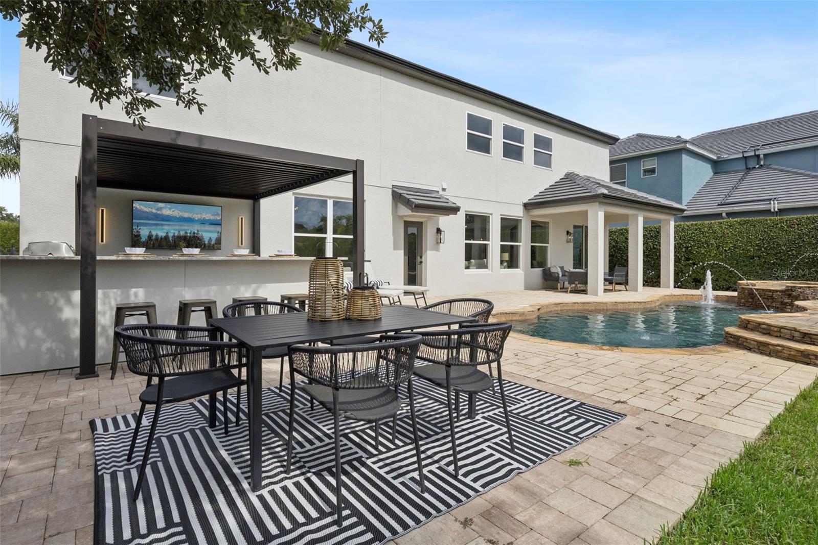 1812 LAKE ROBERTS LANDING DR photo 3