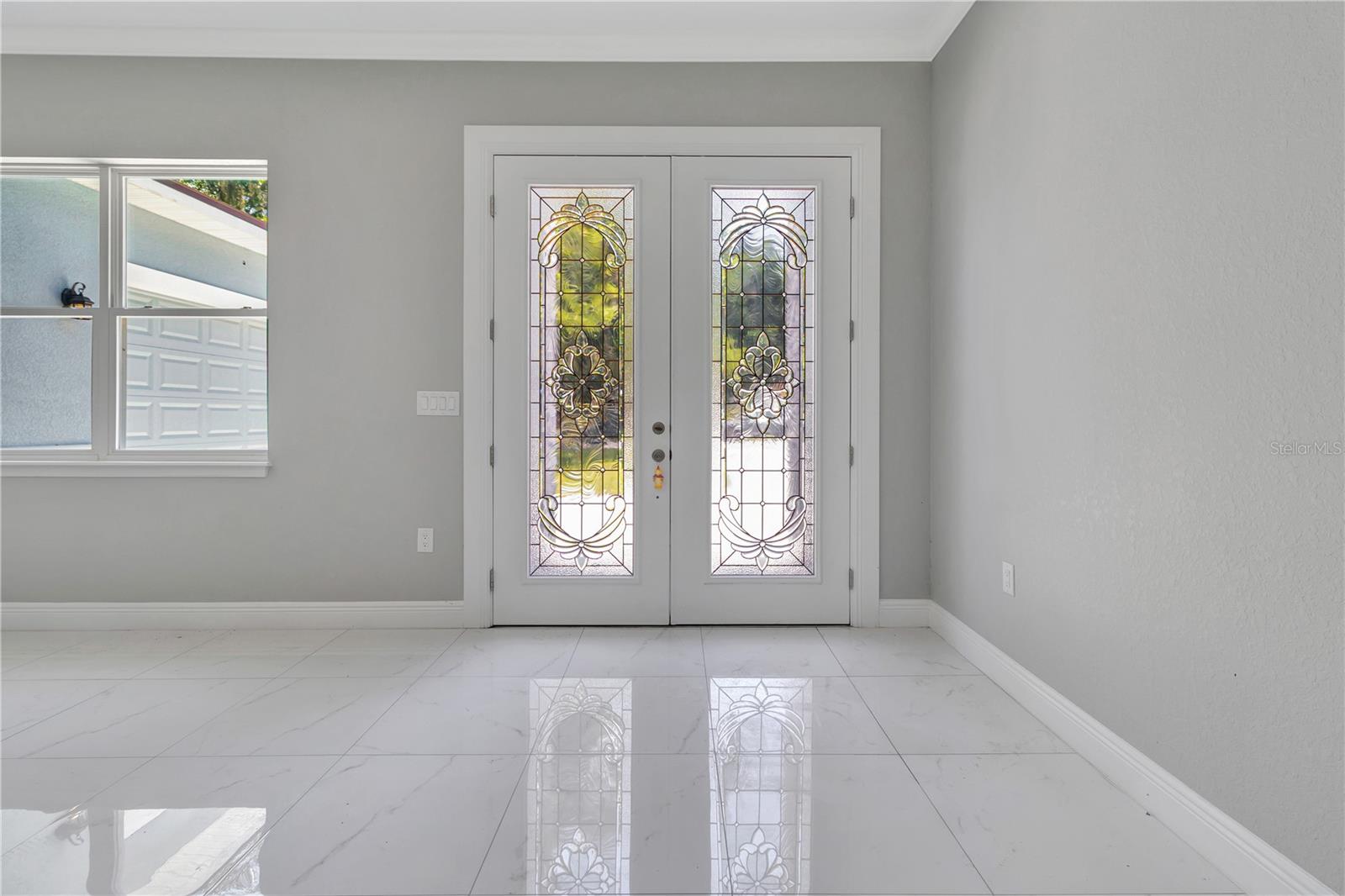 319 WATER SHORE DR photo 4